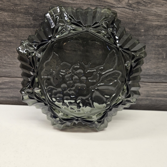 Vintage FEDERAL GLASS PIONEER-SMOKEY CARNIVAL CRIMPED BOWL FRUIT DESIGN 10" Vtg - Picture 2 of 3